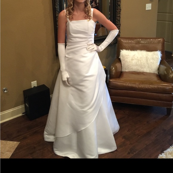 Wedding dress - Picture 4 of 4